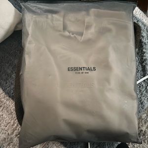 Essentials crewneck size S
